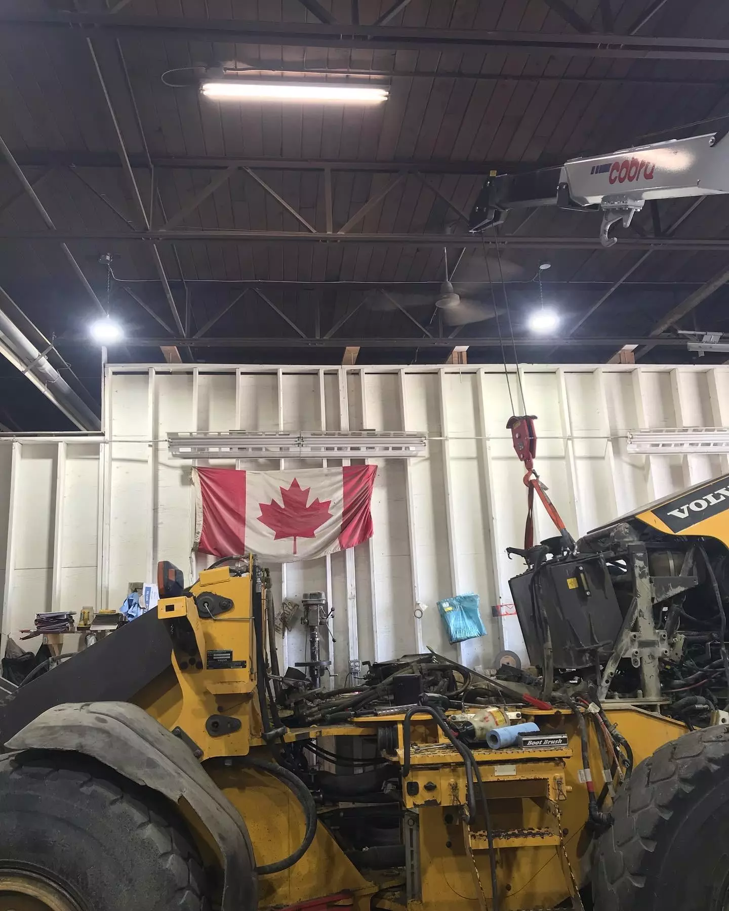 Loader hydraulic tank and pump removal